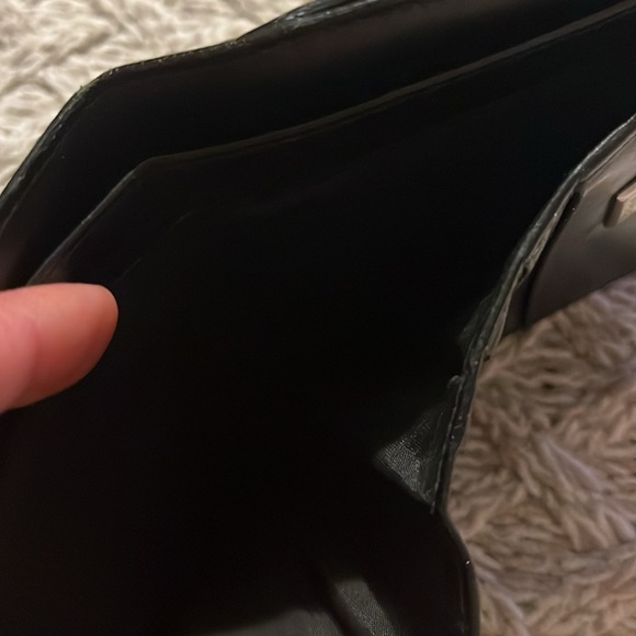 Gucci bi fold black leather wallet - Picture 8 of 17